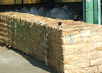 ダンボールプレス品